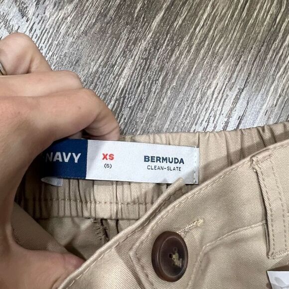 Boys Bermuda khaki shorts - Picture 2 of 3